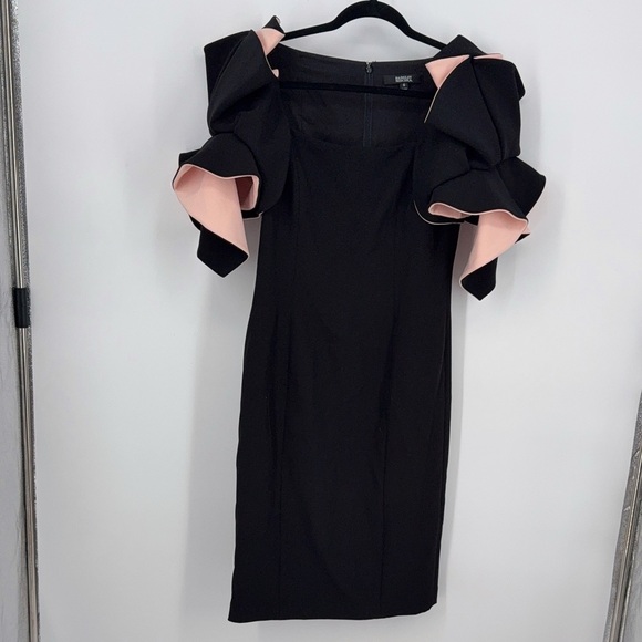 NWOT BADGLEY MISCHKA COLLECTION
Two-Tone Organza Ruffle-Sleeve Sheath SIZE 6 - Picture 4 of 7